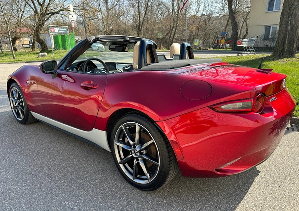 Mazda MX-5 cena 59900 przebieg: 32882, rok produkcji 2020 z Warszawa małe 562